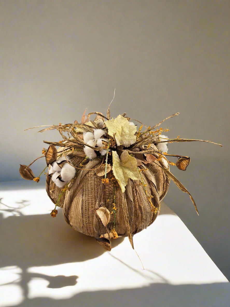 Cornhusk Pumpkin (small)